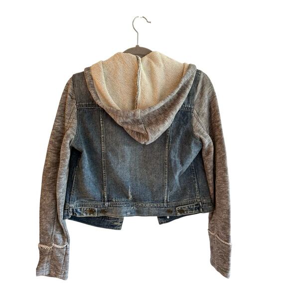 Free People Distressed Jean Jacket and Knit Hoodie Indie Wash size Small - Picture 6 of 9